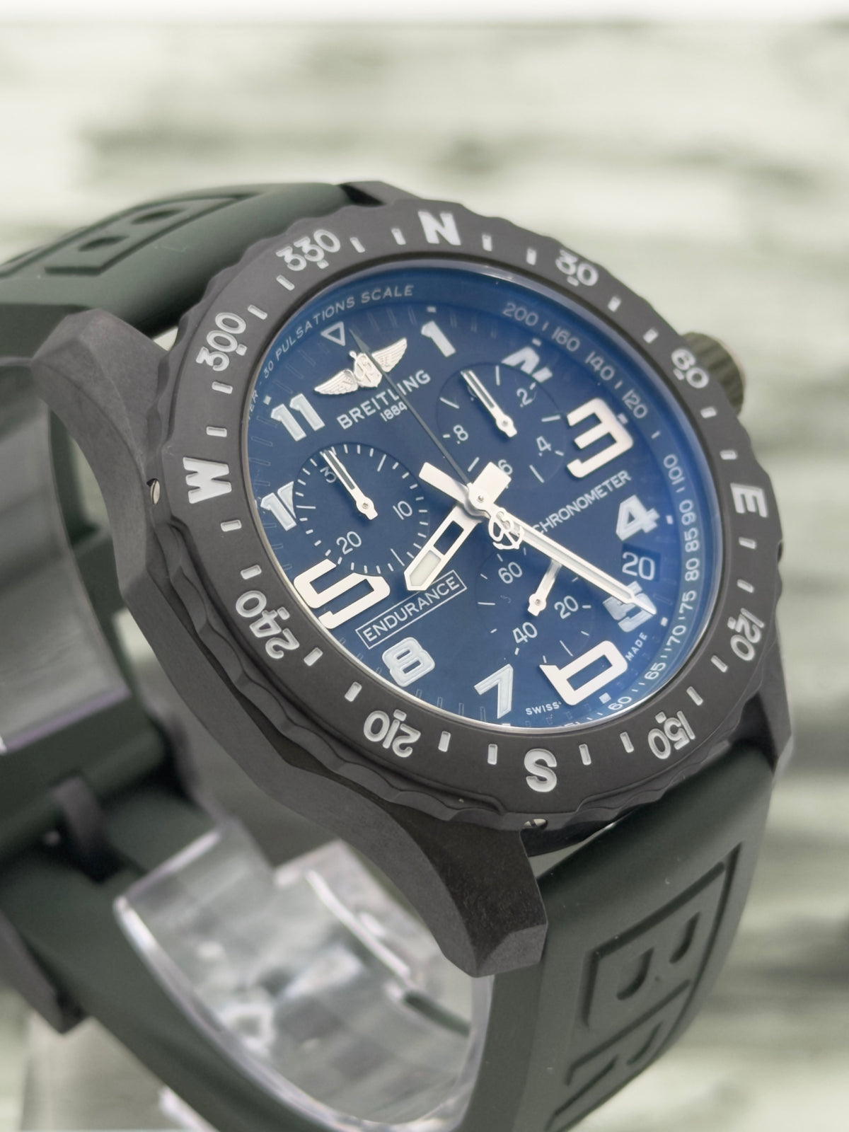 UNWORN 2026 Breitling Professional Endurance Pro 44mm Black Dial Army Green Rubber strap X82310 ~ Complete Set ~ WARRANTY