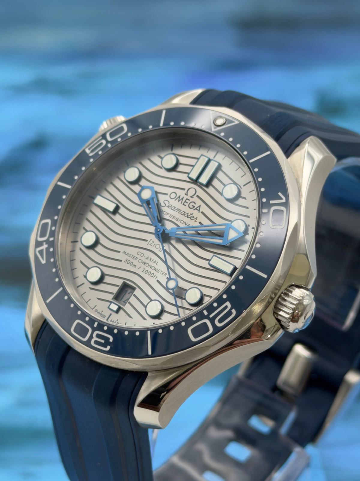2022 OMEGA Seamaster 42mm Diver 300M Grey Wave Dial Blue Rubber Strap 210.32.42.20.06.001 ~ Complete Set ~ WARRANTY