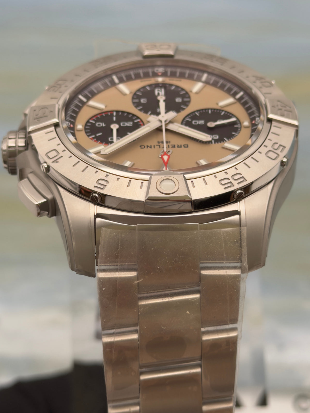 UNWORN - 2026 Breitling Avenger B01 Chronograph 44mm Khaki Dial w/ SS Bracelet AB0147 ~ Complete Set - WARRANTY