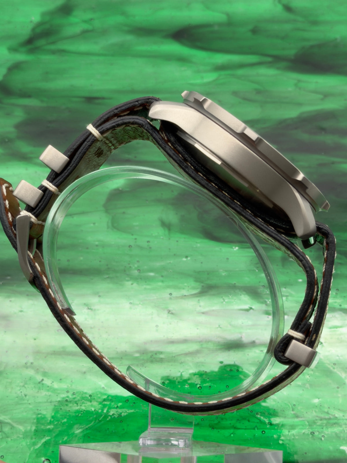 2022 Breitling Aviator Super 8 B20 Automatic 46mm Titanium "Green Dial" Complete Set w/ MFG Warranty