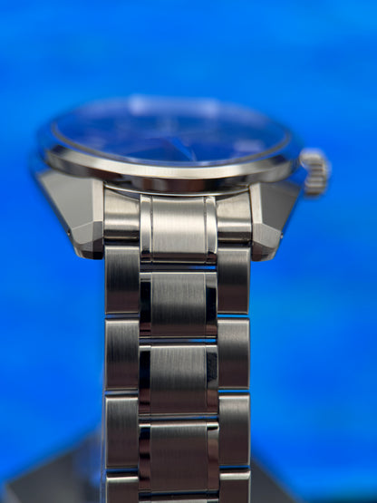 2022 Grand Seiko SBGJ235 Hi-Beat 36000 GMT 40mm “Mt. Iwate” Blue Dial on Bracelet Limited Edition Complete Set