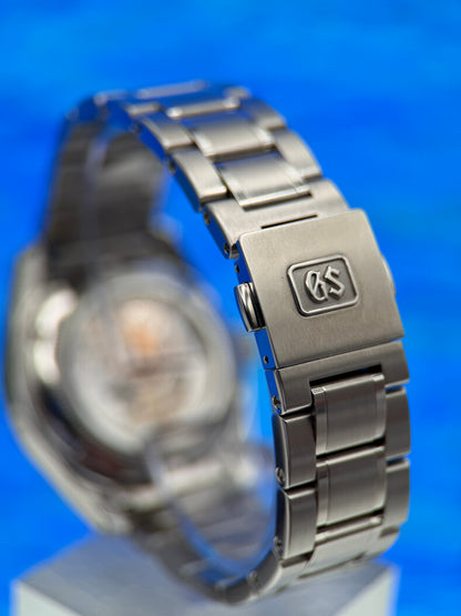 2022 Grand Seiko SBGJ235 Hi-Beat 36000 GMT 40mm “Mt. Iwate” Blue Dial on Bracelet Limited Edition Complete Set