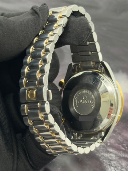Omega Speedmaster Moonphase Triple Calendar 39mm White Dial Two-Tone bracelet 3330.20.00 - Watch Only