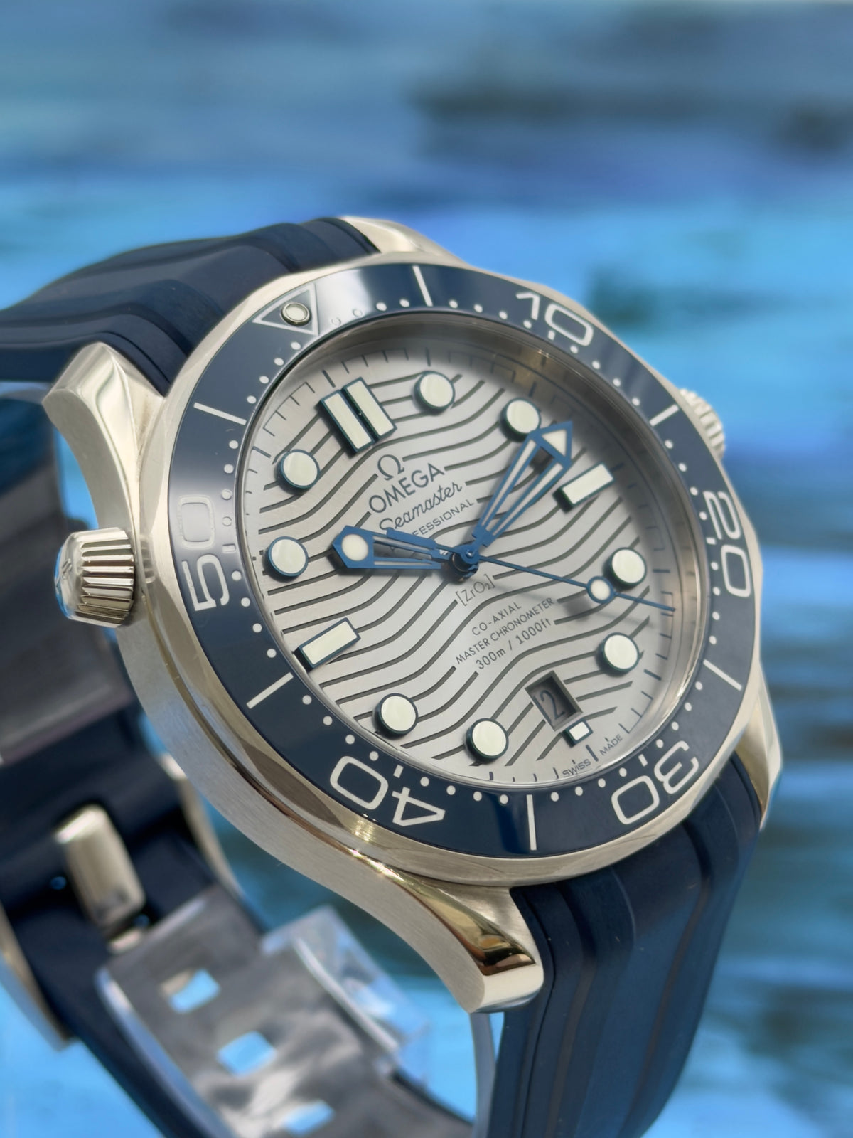 2022 OMEGA Seamaster 42mm Diver 300M Grey Wave Dial Blue Rubber Strap 210.32.42.20.06.001 ~ Complete Set ~ WARRANTY
