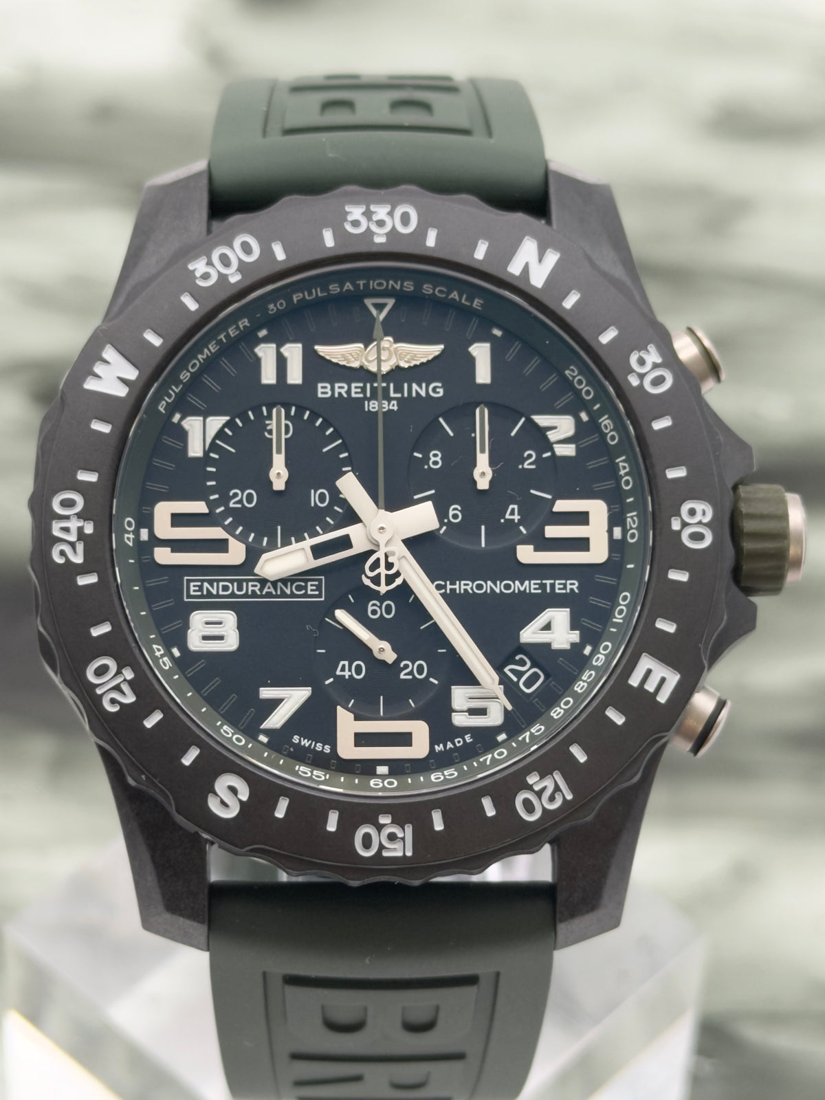 UNWORN 2026 Breitling Professional Endurance Pro 44mm Black Dial Army Green Rubber strap X82310 ~ Complete Set ~ WARRANTY