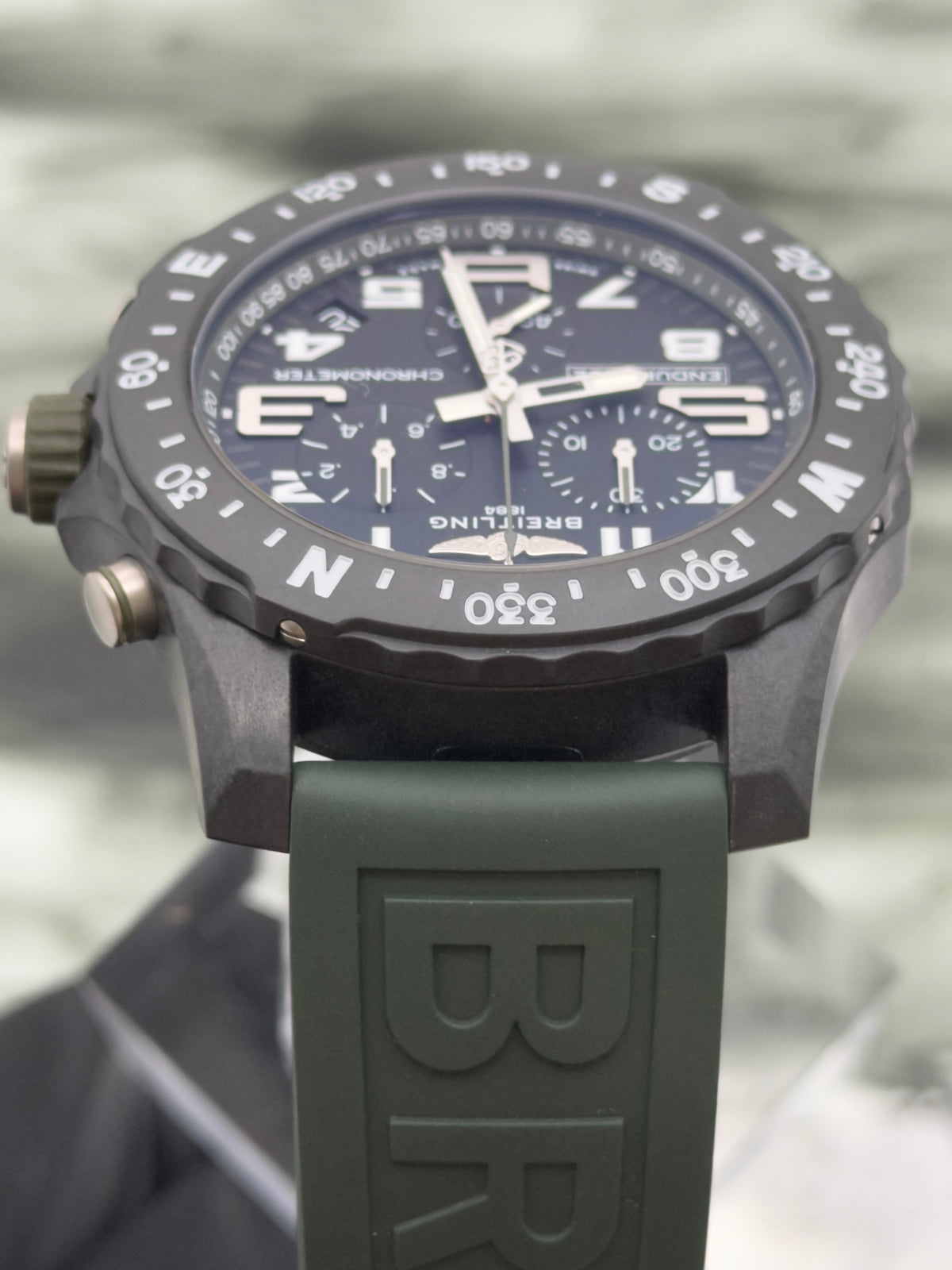 UNWORN 2026 Breitling Professional Endurance Pro 44mm Black Dial Army Green Rubber strap X82310 ~ Complete Set ~ WARRANTY