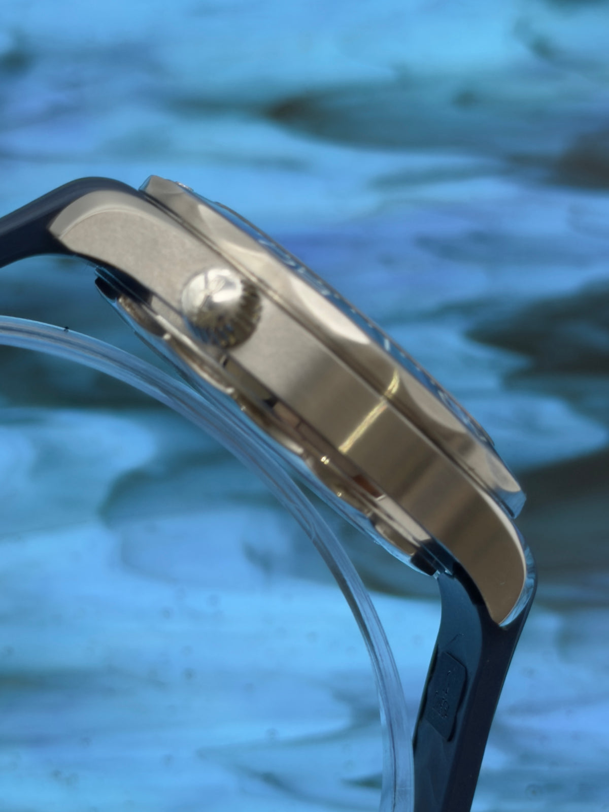 2022 OMEGA Seamaster 42mm Diver 300M Grey Wave Dial Blue Rubber Strap 210.32.42.20.06.001 ~ Complete Set ~ WARRANTY