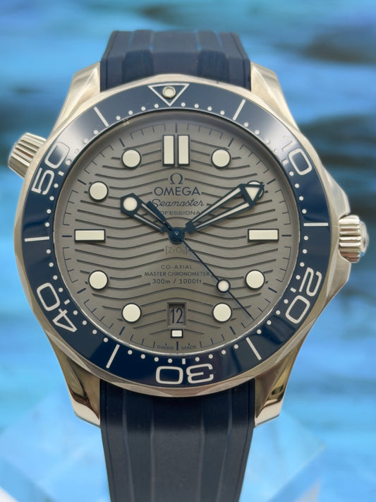 2022 OMEGA Seamaster 42mm Diver 300M Grey Wave Dial Blue Rubber Strap 210.32.42.20.06.001 ~ Complete Set ~ WARRANTY